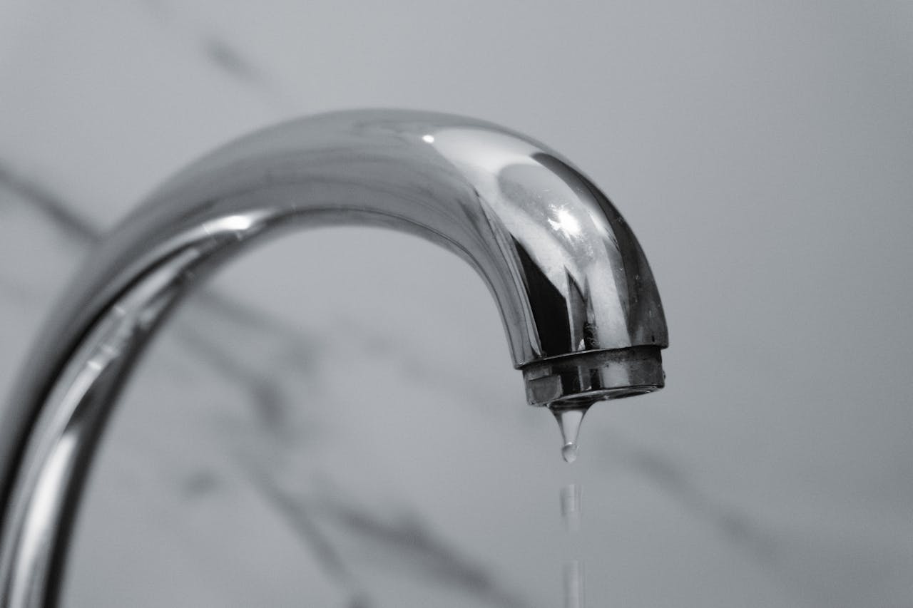 Faucet Repair & Kitchen Plumbing